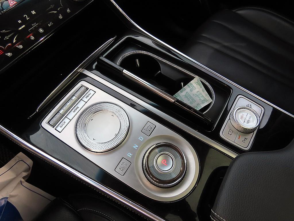 Genesis GV80 — photo 10