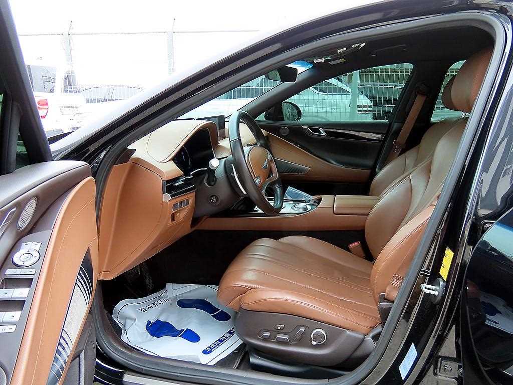 Genesis G80 — photo 05