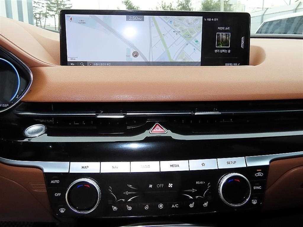 Genesis G80 — photo 14