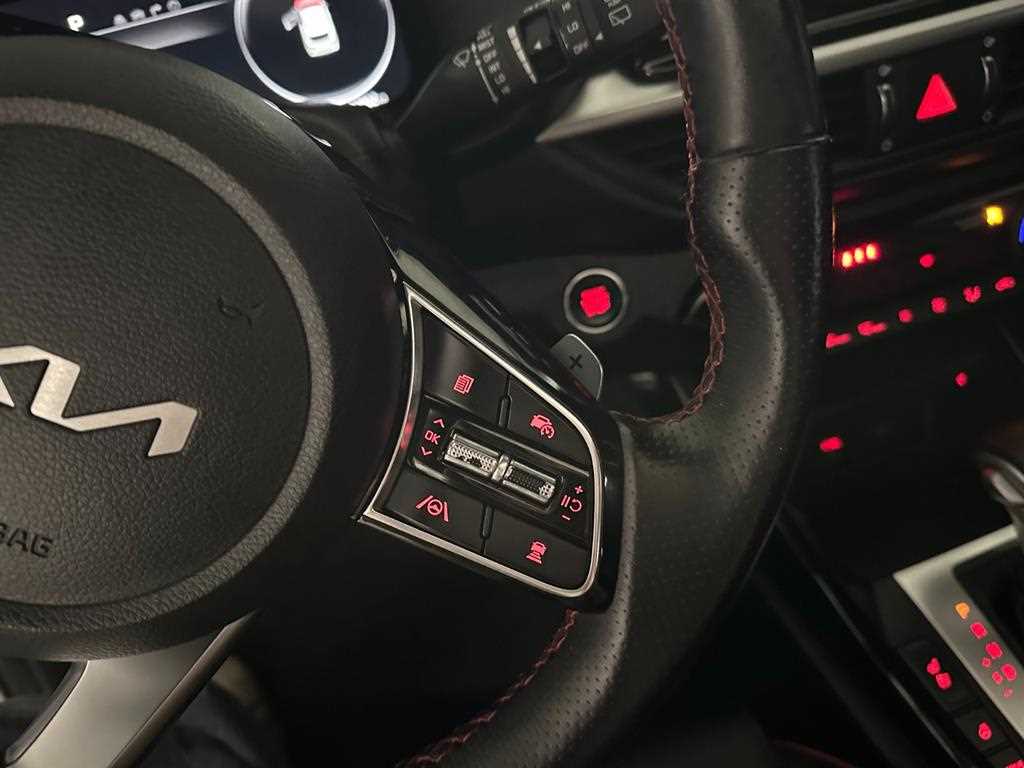 Kia K3 — photo 11