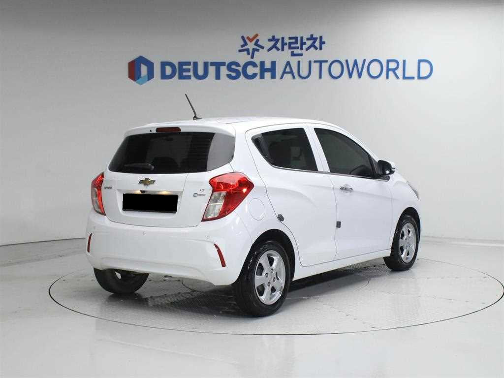 CHEVROLET Spark — photo 02