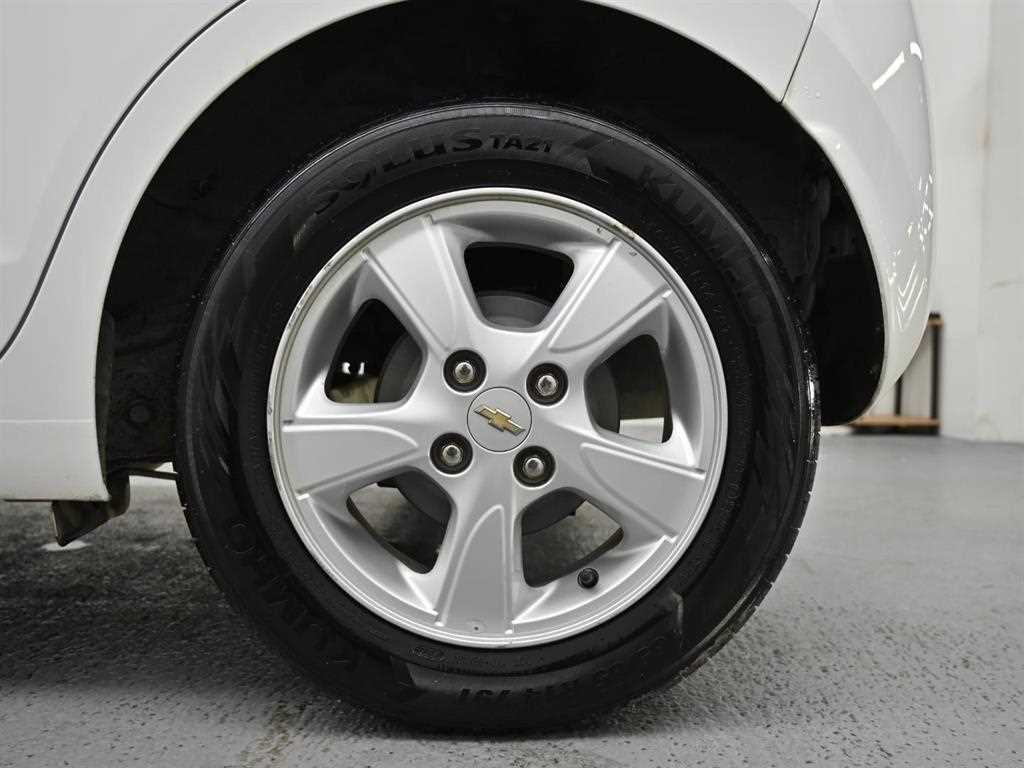 CHEVROLET Spark — photo 05