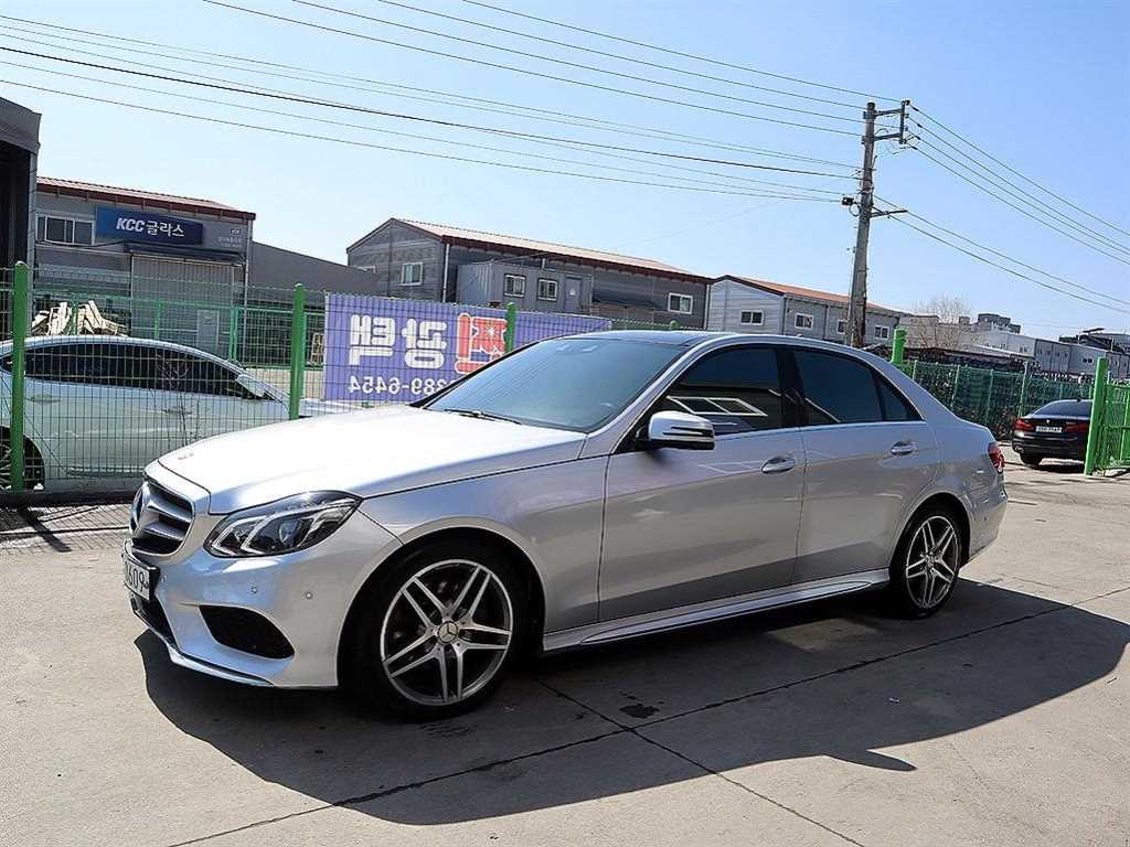 Mercedes-Benz E-Class — photo 02