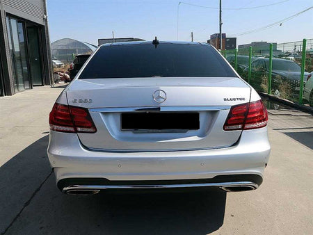 Mercedes-Benz E-Class — photo 04