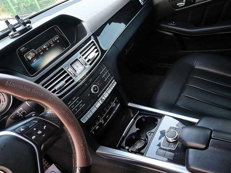Mercedes-Benz E-Class — photo 10