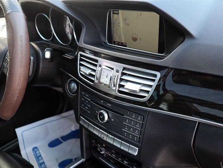 Mercedes-Benz E-Class — photo 11