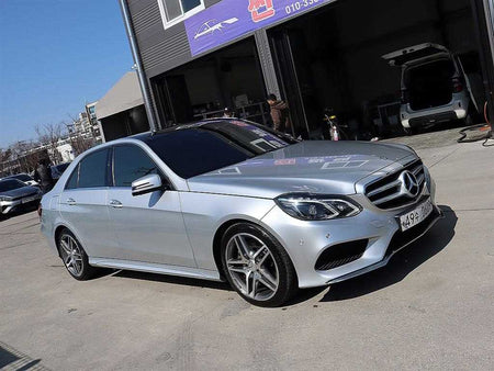 Mercedes-Benz E-Class — photo 20