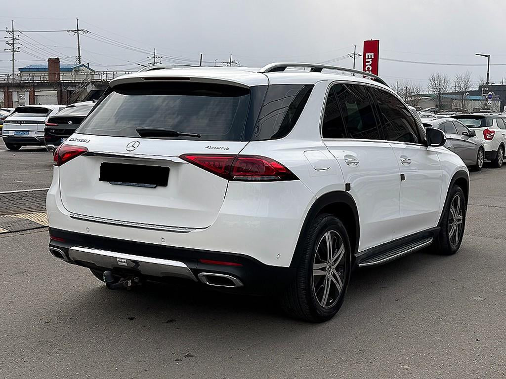 Mercedes-Benz GLE-Class — photo 04