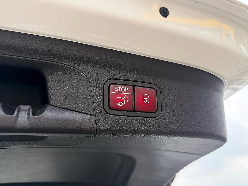 Mercedes-Benz GLE-Class — photo 17