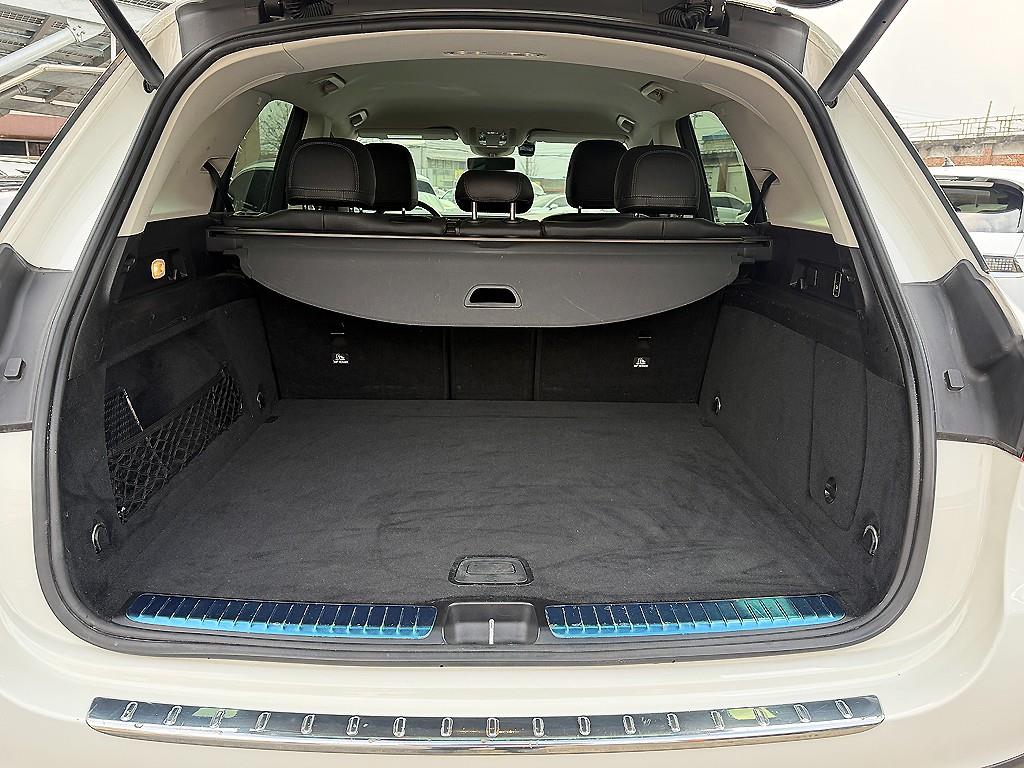 Mercedes-Benz GLE-Class — photo 18