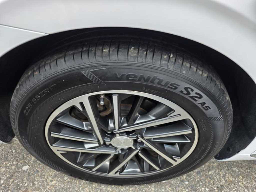 Hyundai Grandeur — photo 18