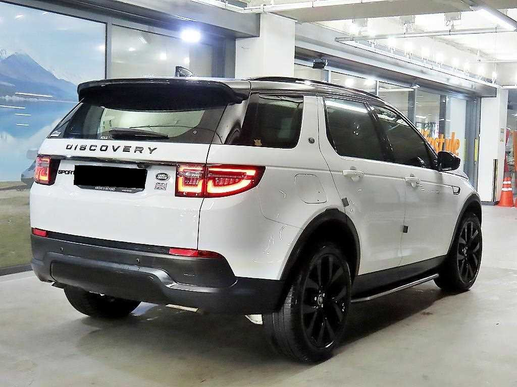Land Rover Discovery Sport — photo 04