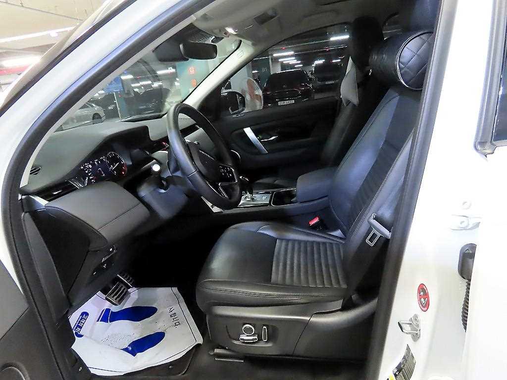 Land Rover Discovery Sport — photo 06