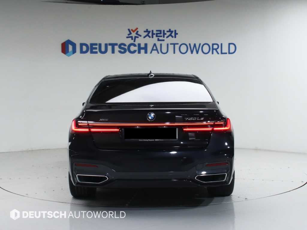 BMW 7-Series — photo 04