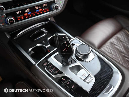 BMW 7-Series — photo 09