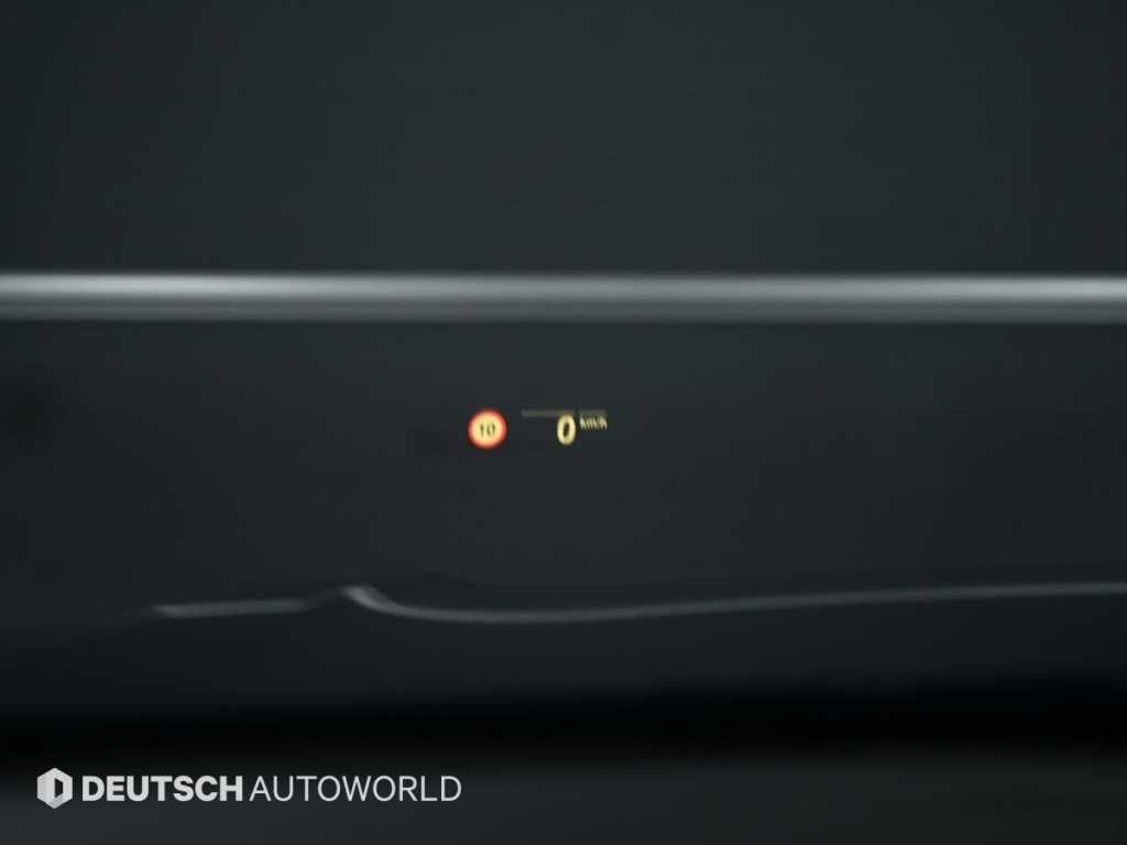 BMW 7-Series — photo 17