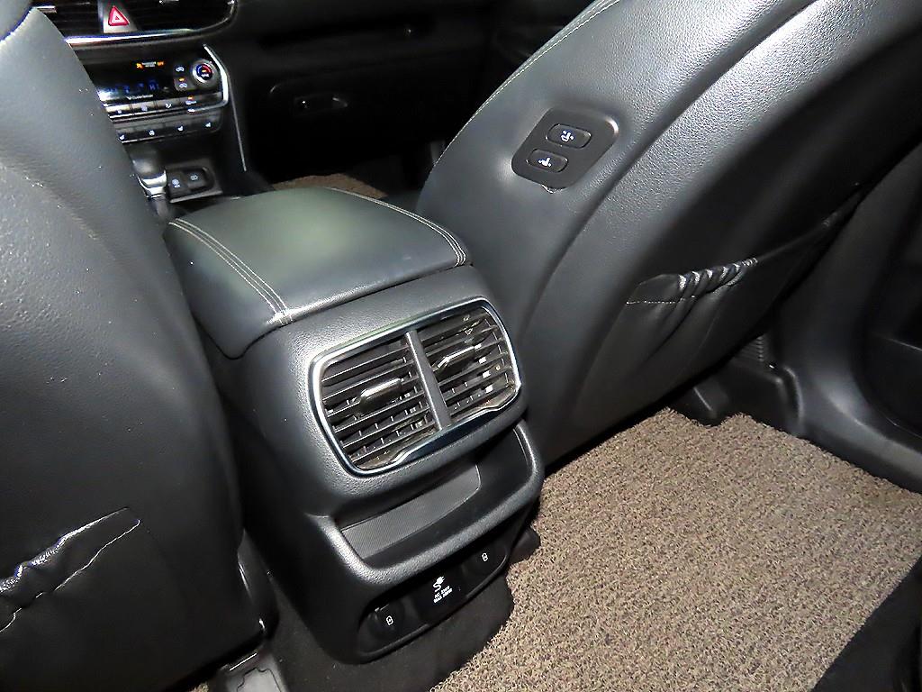 Hyundai Santafe — photo 13
