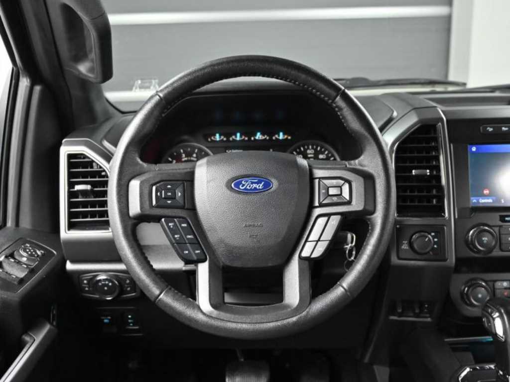 Ford F150 — photo 13