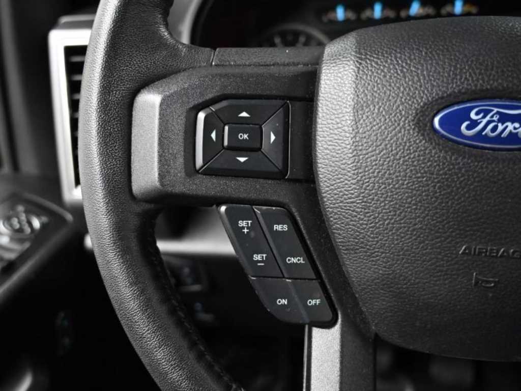 Ford F150 — photo 16