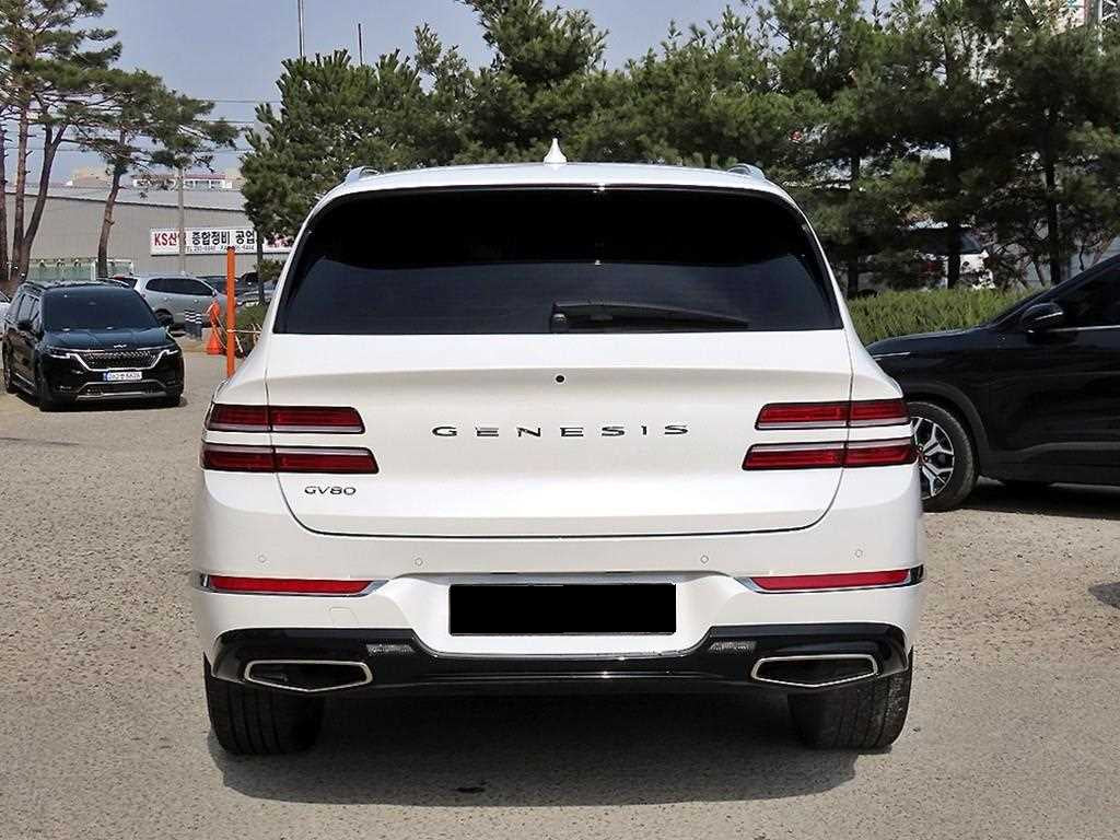 Genesis GV80 — photo 04