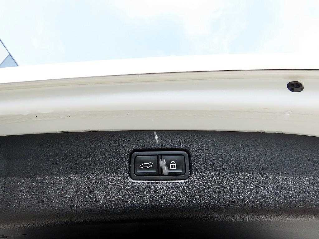 Genesis GV80 — photo 16