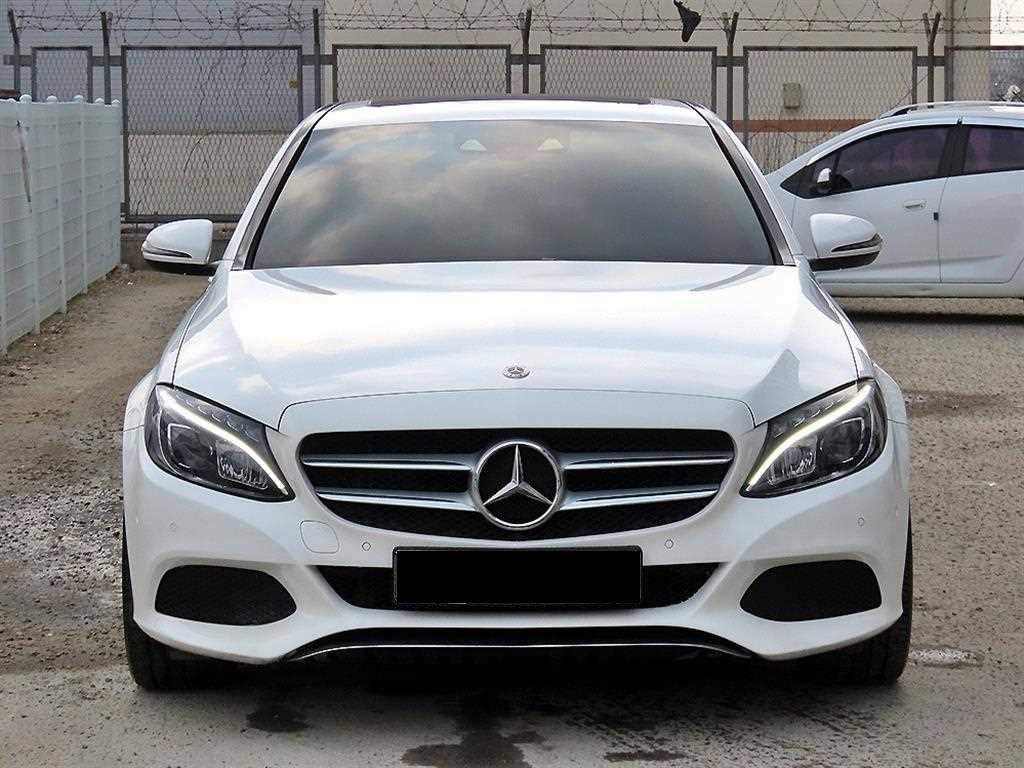 Mercedes-Benz C-Class — photo 01