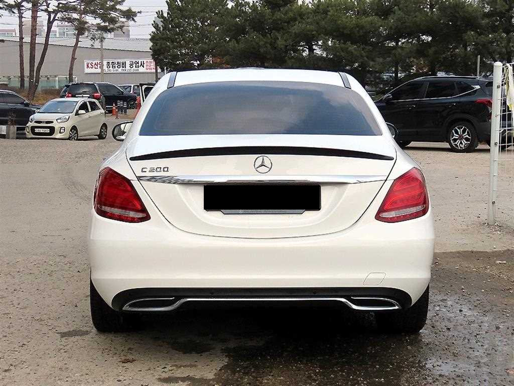 Mercedes-Benz C-Class — photo 04