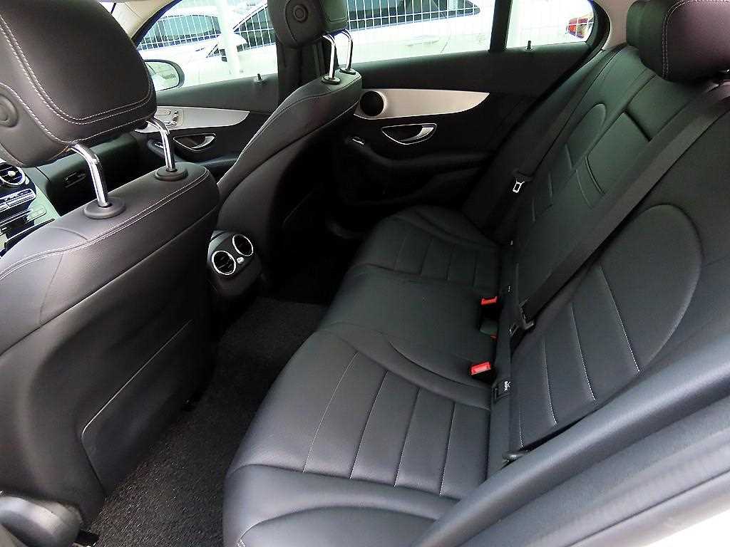 Mercedes-Benz C-Class — photo 06