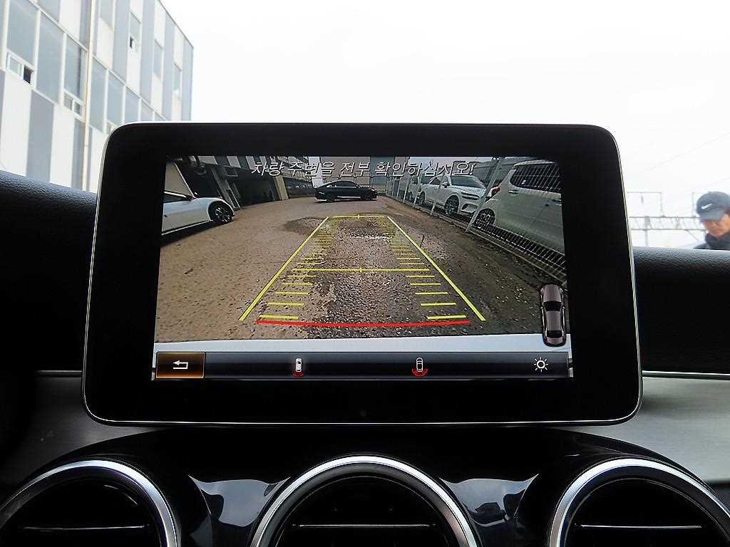 Mercedes-Benz C-Class — photo 15