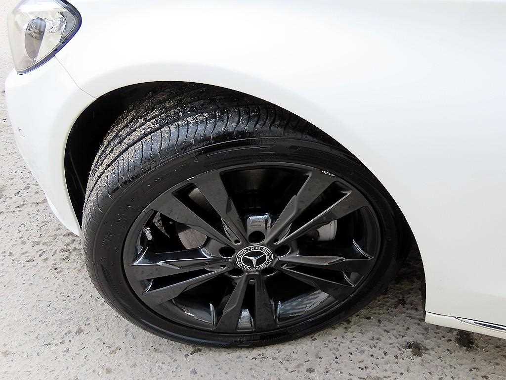 Mercedes-Benz C-Class — photo 20