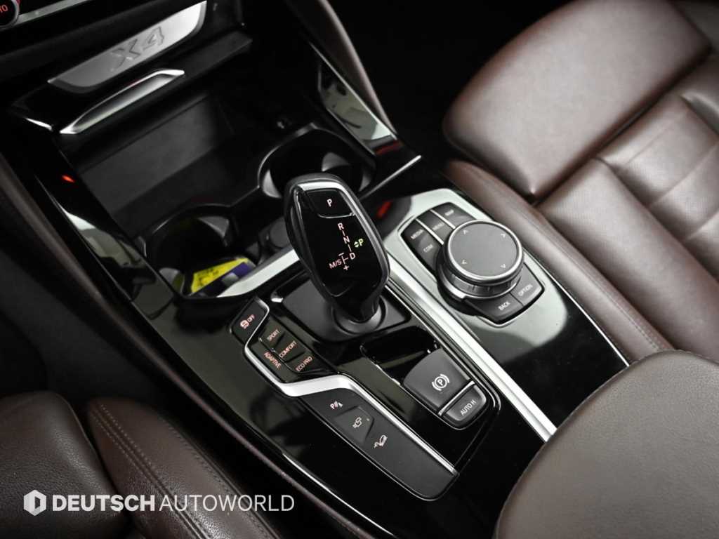 BMW X4 — photo 09