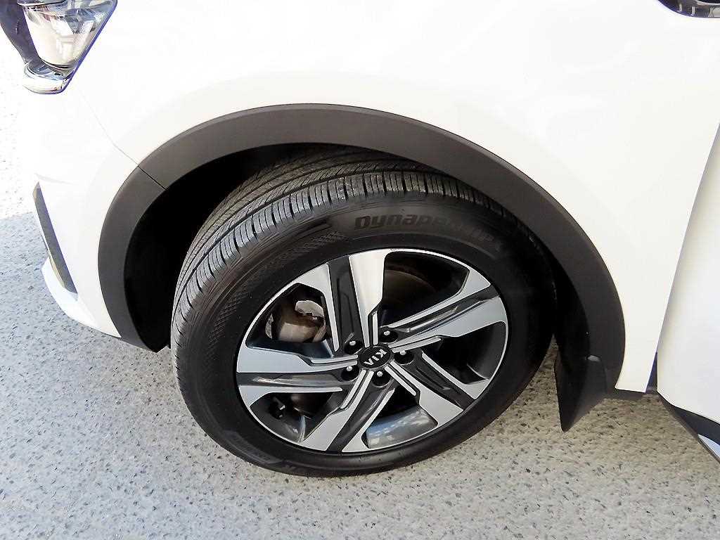 Kia Sorento — photo 20