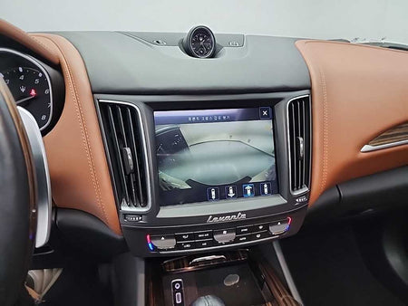 Maserati Levante — photo 10