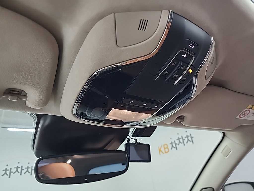 Maserati Levante — photo 16