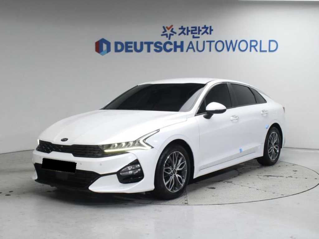 Kia K5 — photo 01
