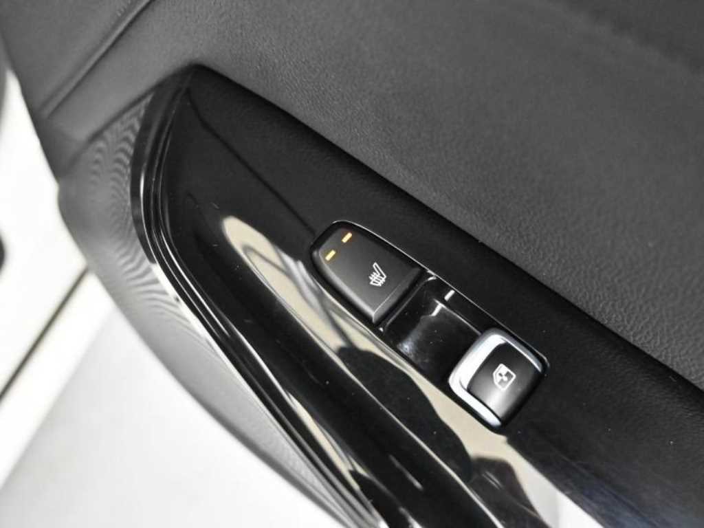 Kia K5 — photo 14