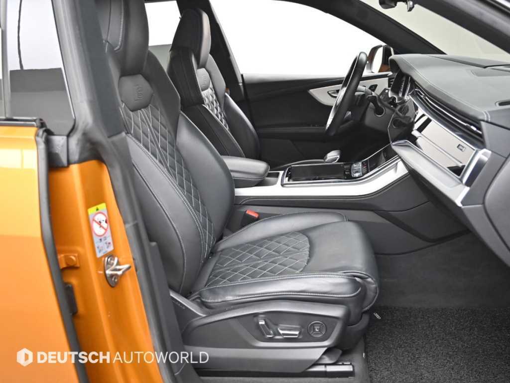 Audi Q8 — photo 10