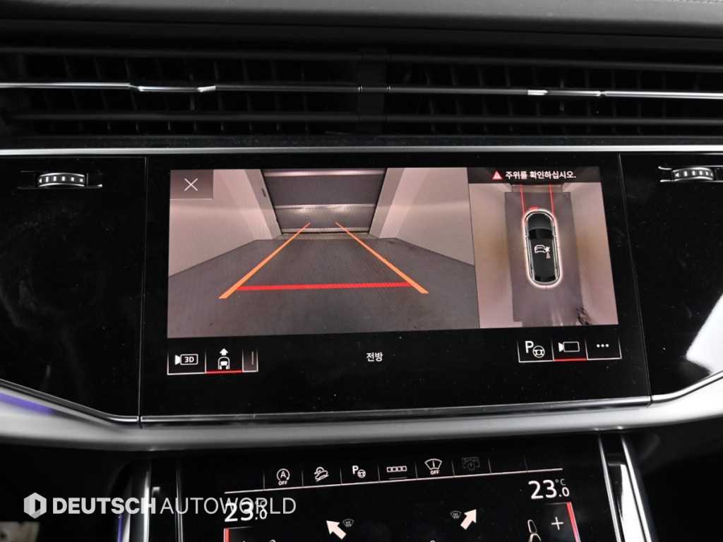 Audi Q8 — photo 15