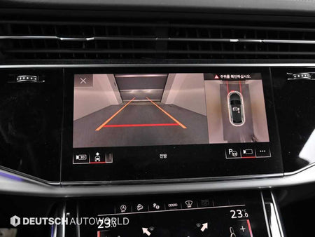 Audi Q8 — photo 15