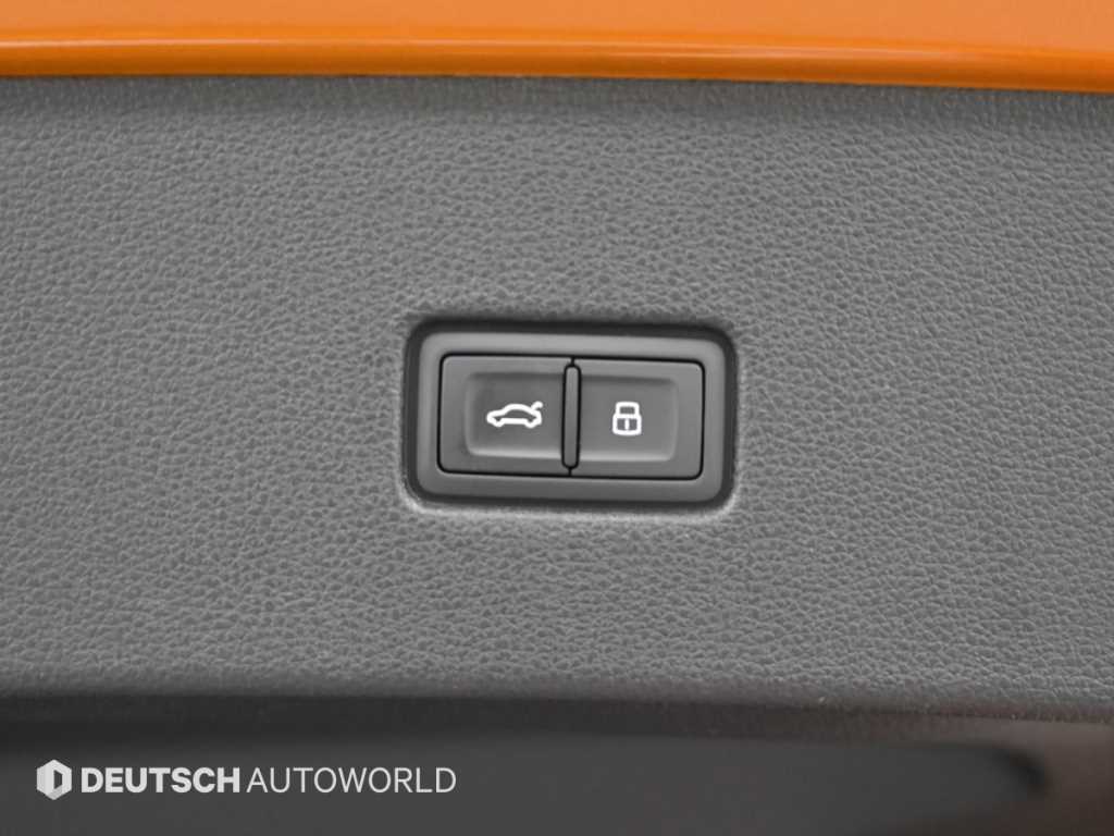 Audi Q8 — photo 19