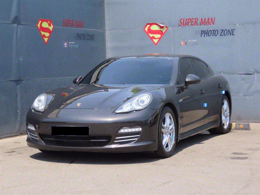 Porsche Panamera — photo 01