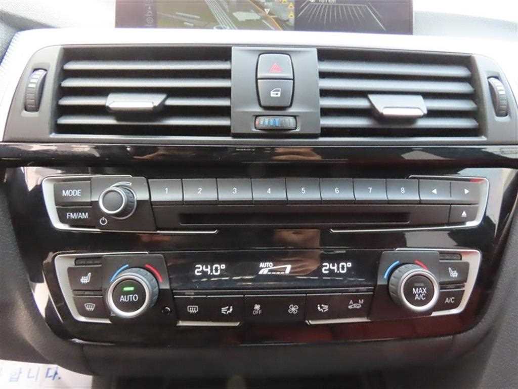 BMW 3-Series — photo 14