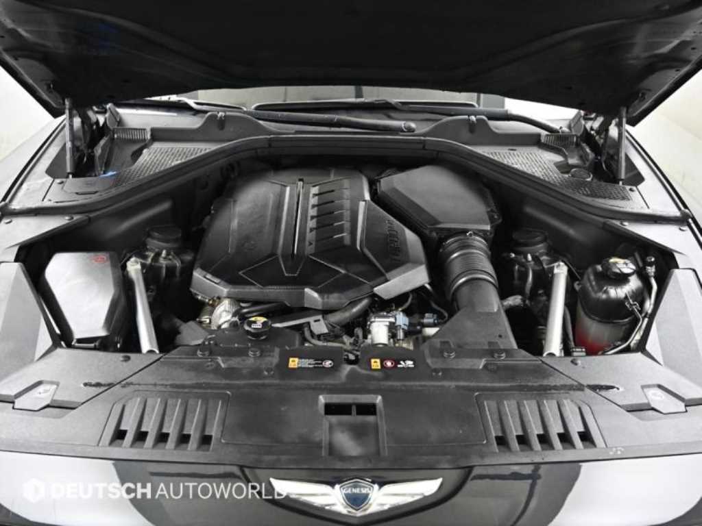Genesis GV80 — photo 06