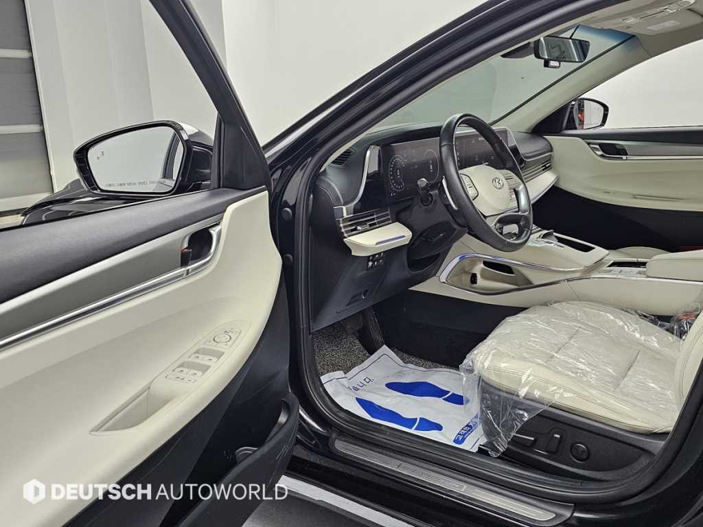 Hyundai Grandeur — photo 01