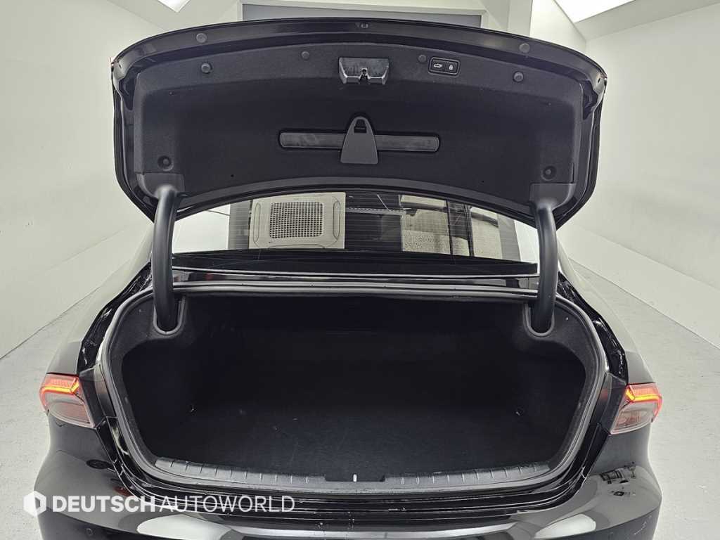 Hyundai Grandeur — photo 19