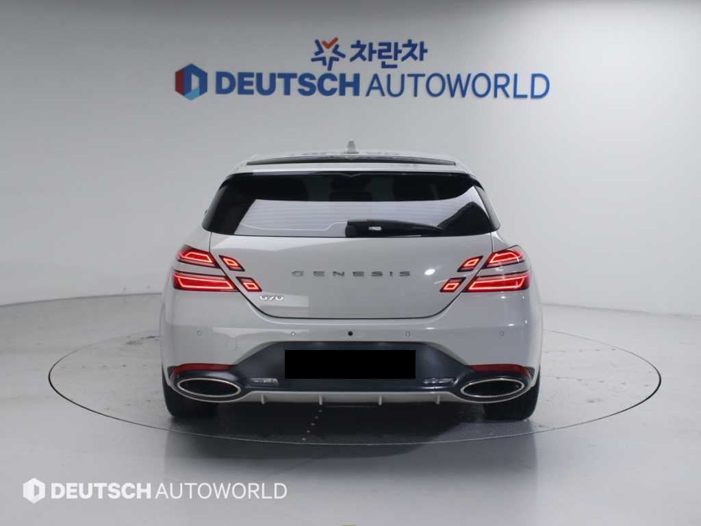 Genesis G70 — photo 04