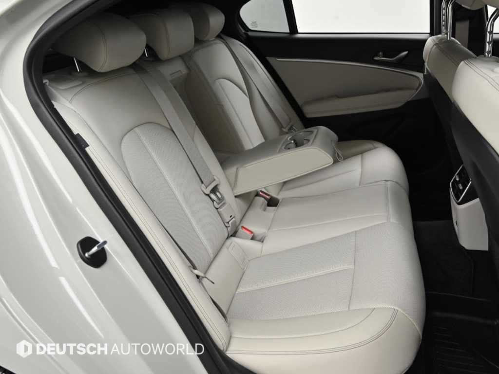 Genesis G70 — photo 12