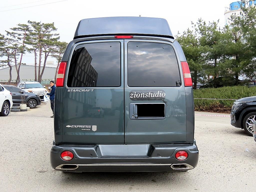 CHEVROLET Express Van — photo 04