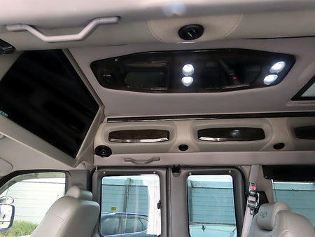 CHEVROLET Express Van — photo 16