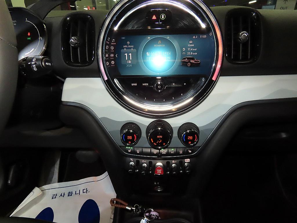 Mini Countryman — photo 11